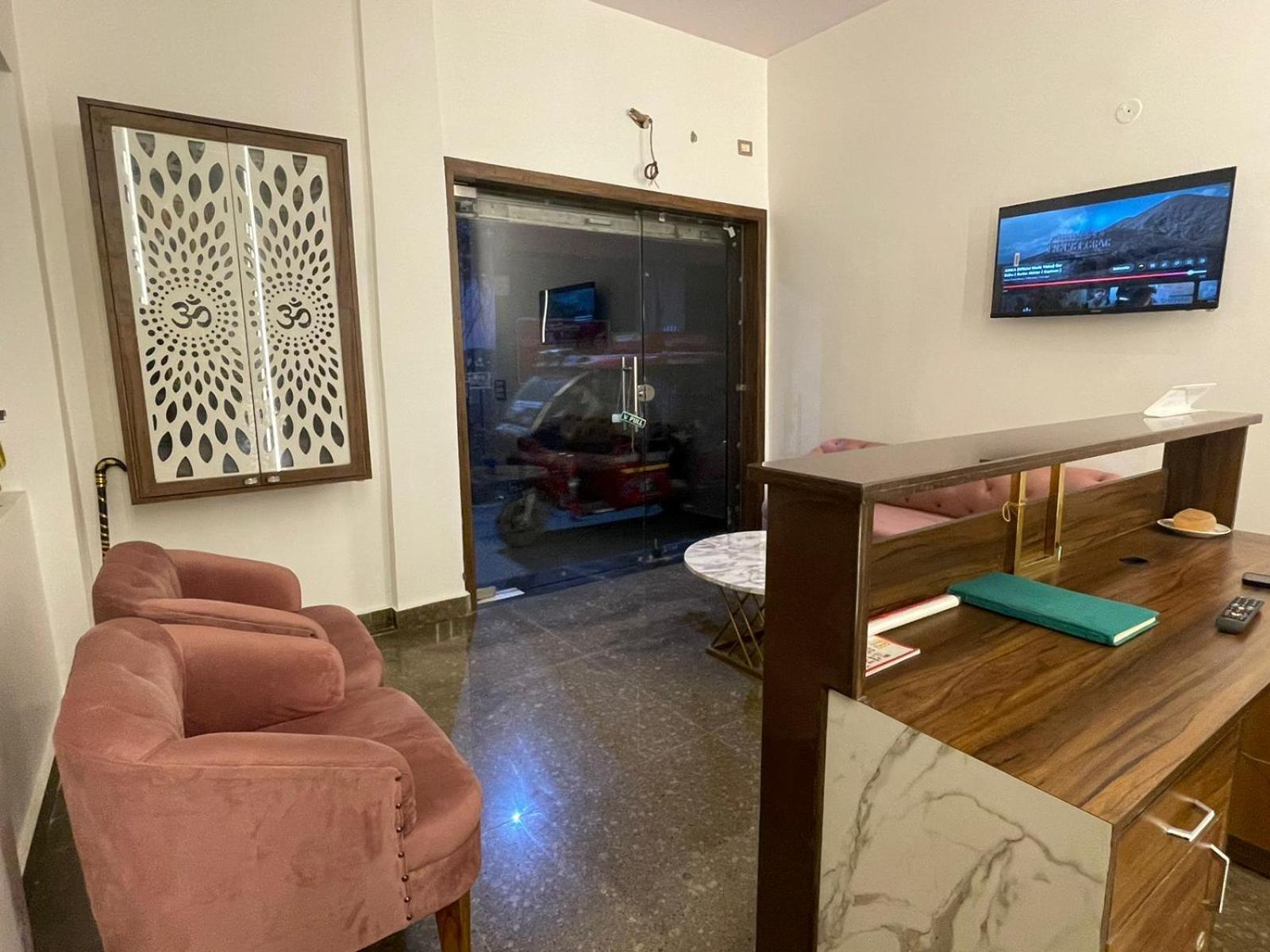 Ry Luxuries Hotel Amritsar Exterior photo