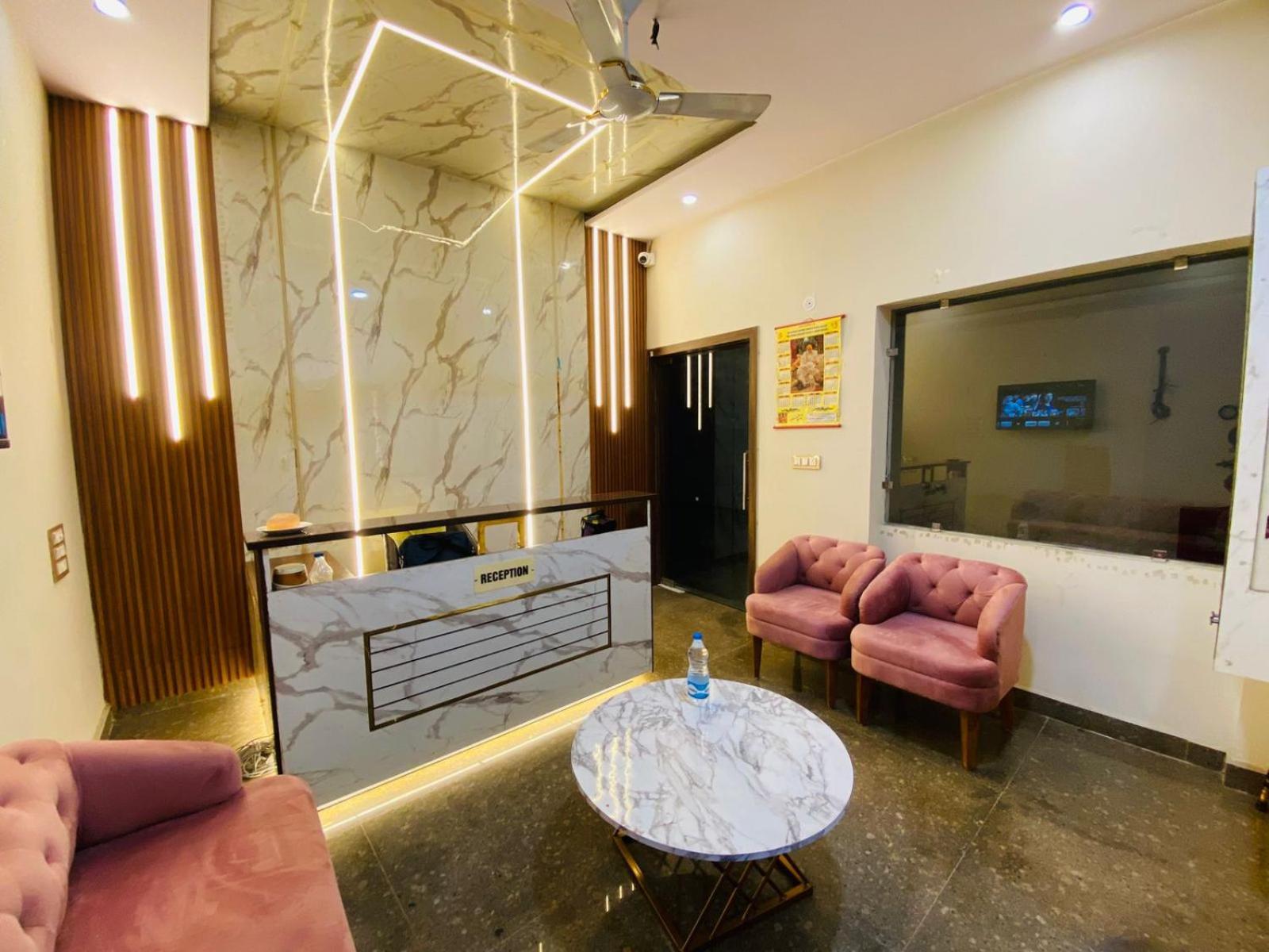 Ry Luxuries Hotel Amritsar Exterior photo