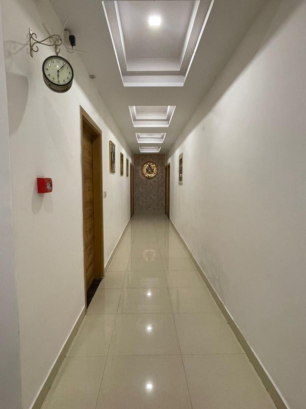 Ry Luxuries Hotel Amritsar Exterior photo