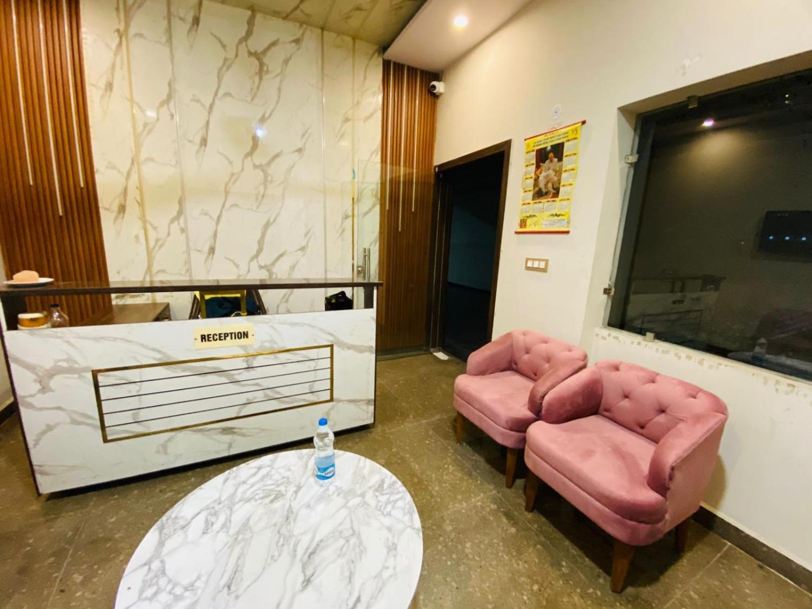 Ry Luxuries Hotel Amritsar Exterior photo
