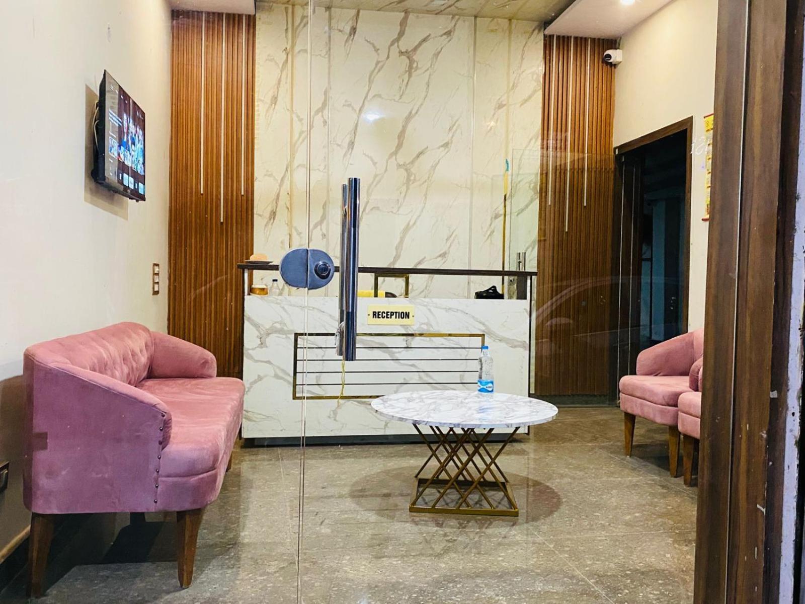 Ry Luxuries Hotel Amritsar Exterior photo