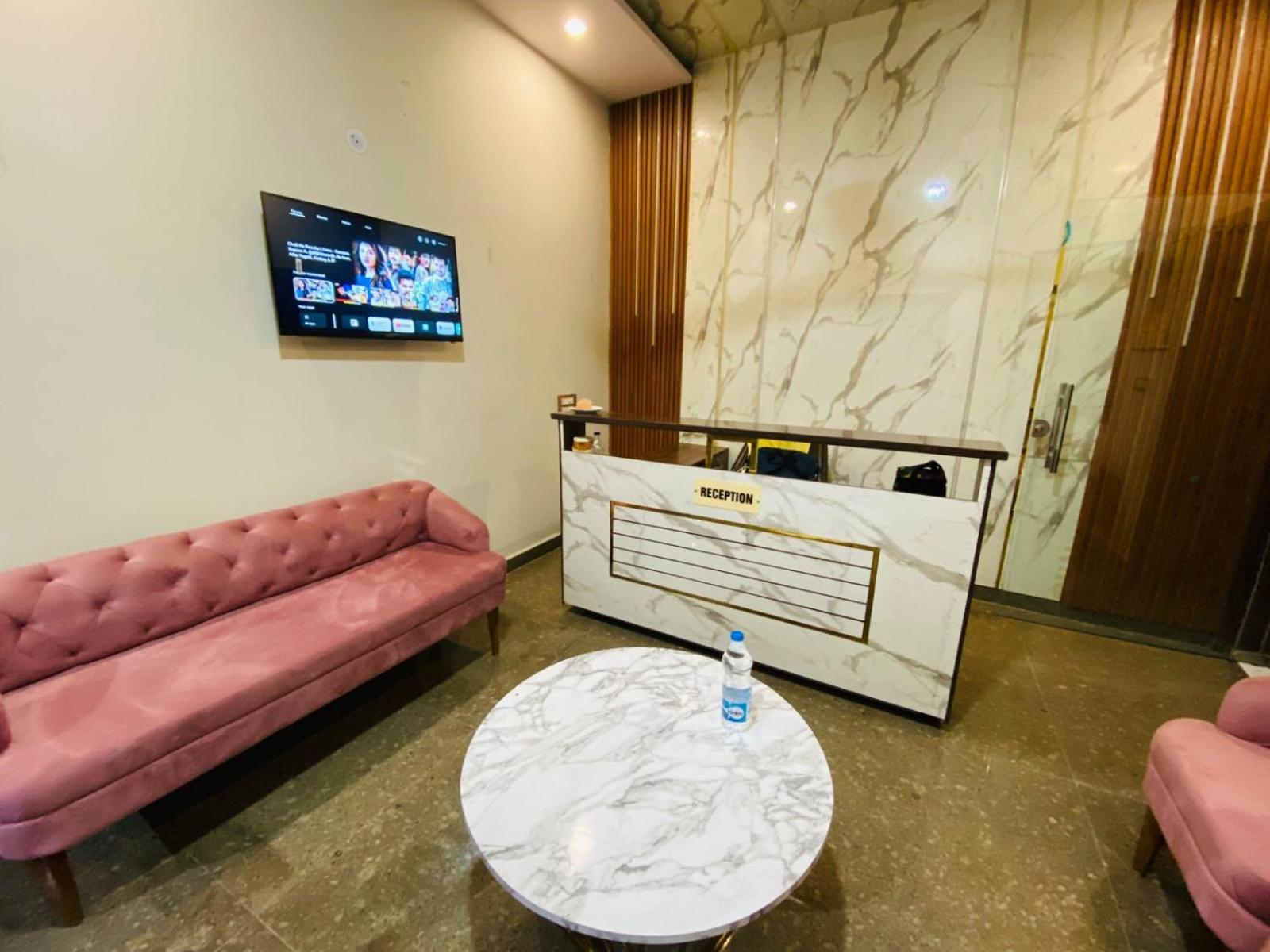 Ry Luxuries Hotel Amritsar Exterior photo