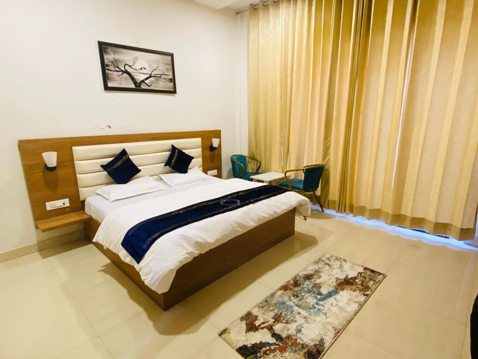 Ry Luxuries Hotel Amritsar Exterior photo