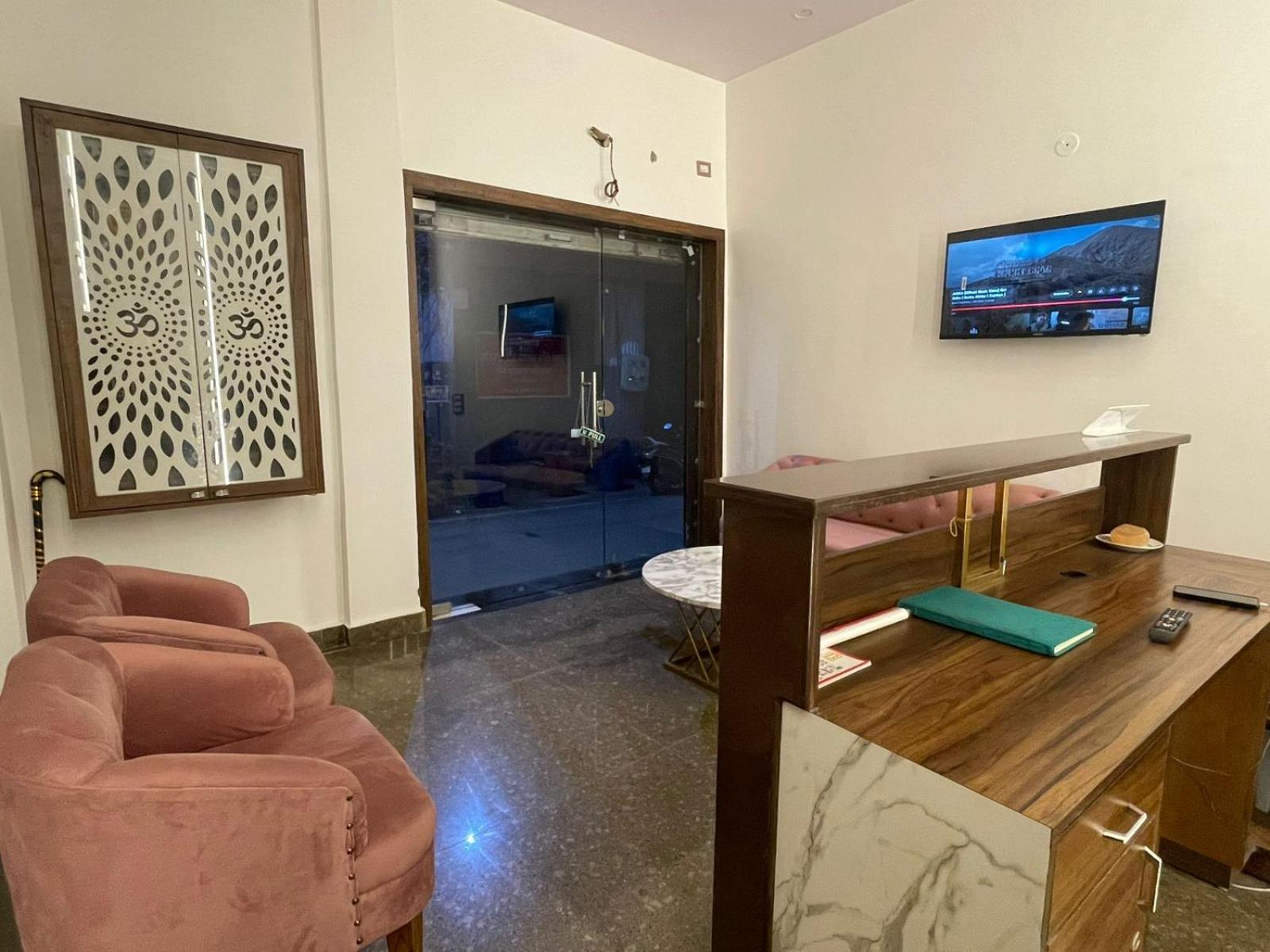 Ry Luxuries Hotel Amritsar Exterior photo