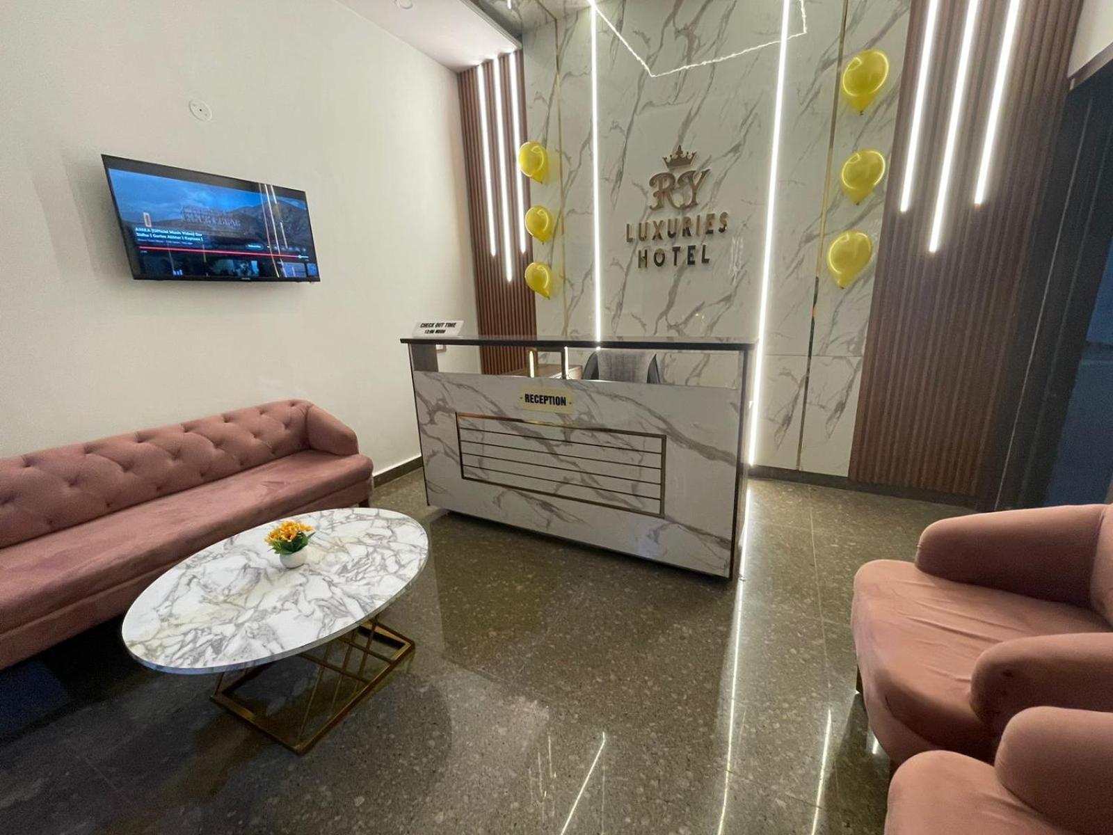 Ry Luxuries Hotel Amritsar Exterior photo